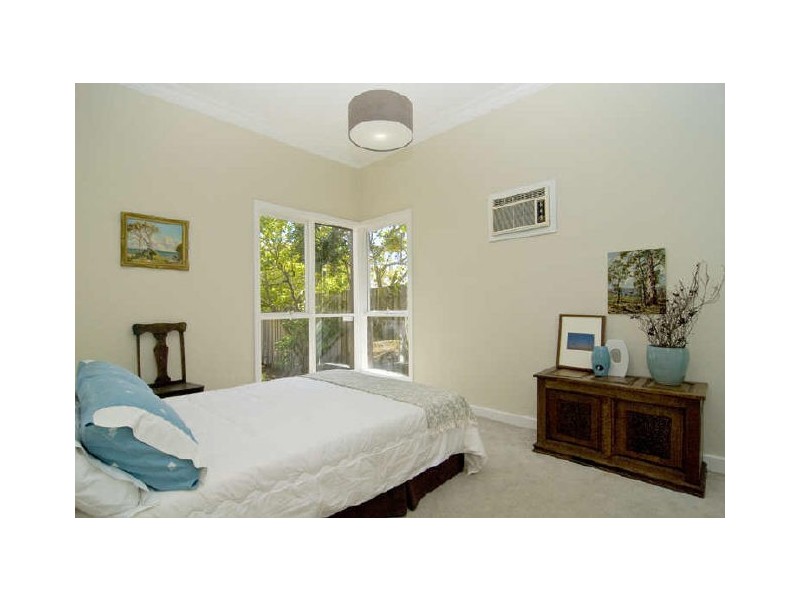 16 Norman Street, Mckinnon VIC 3204