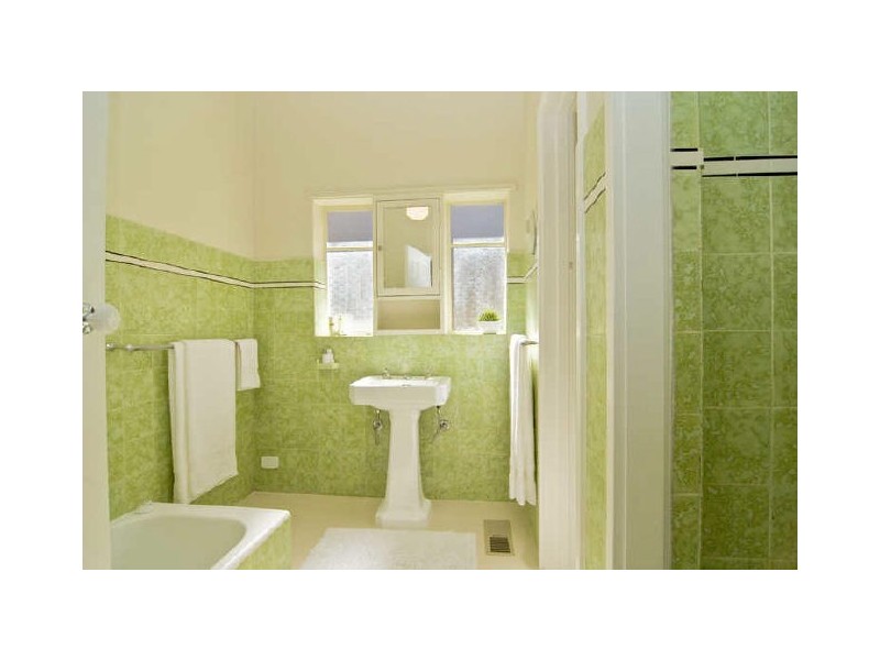 16 Norman Street, Mckinnon VIC 3204