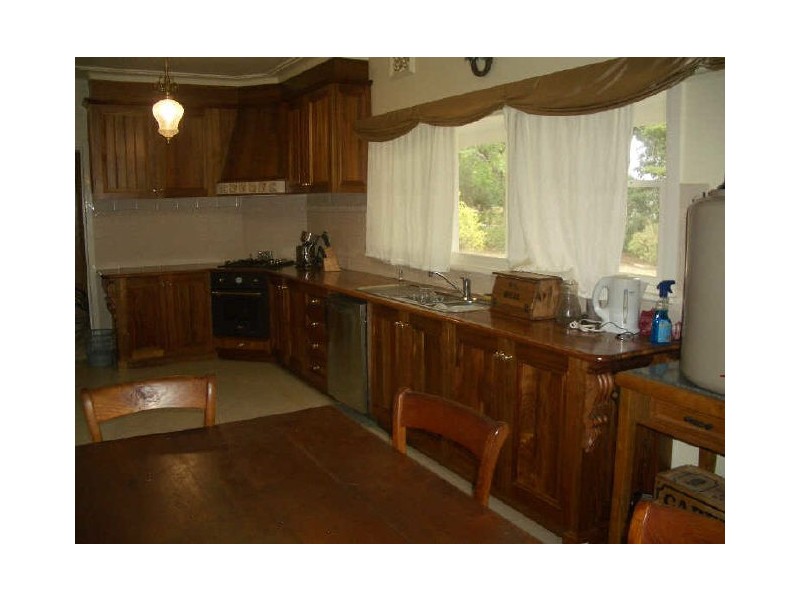 80 Baden Powell Drive, Mount Eliza VIC 3930