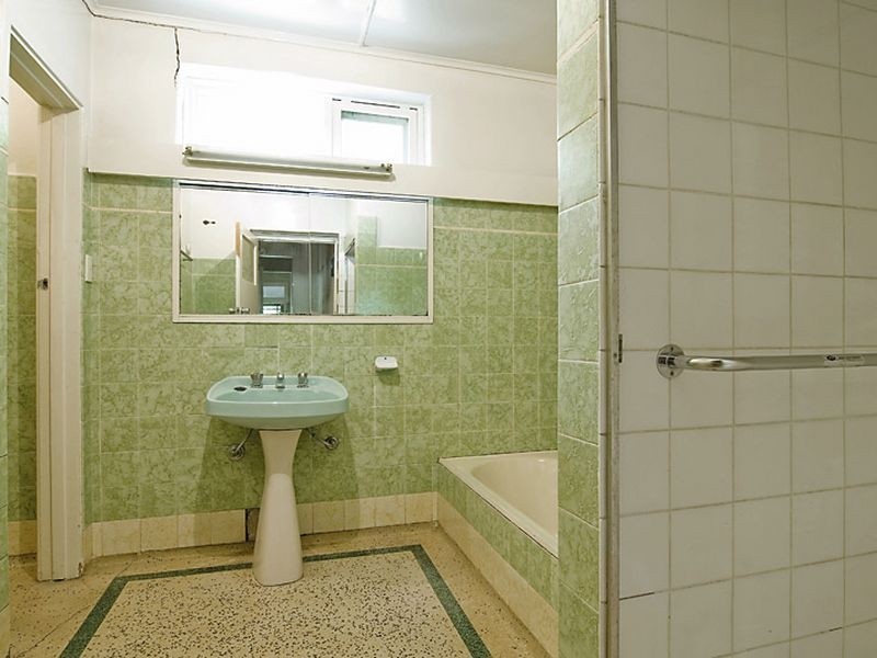 18 Joyce St, Elwood VIC 3184