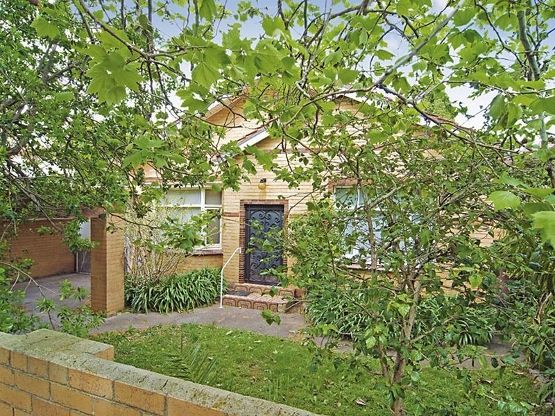 18 Joyce St, Elwood VIC 3184