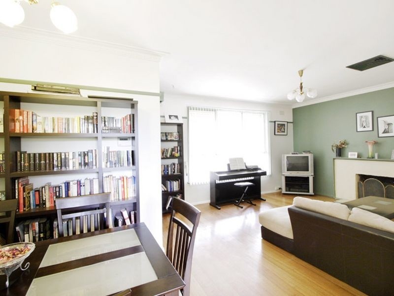 78 Bernard St, Cheltenham VIC 3192