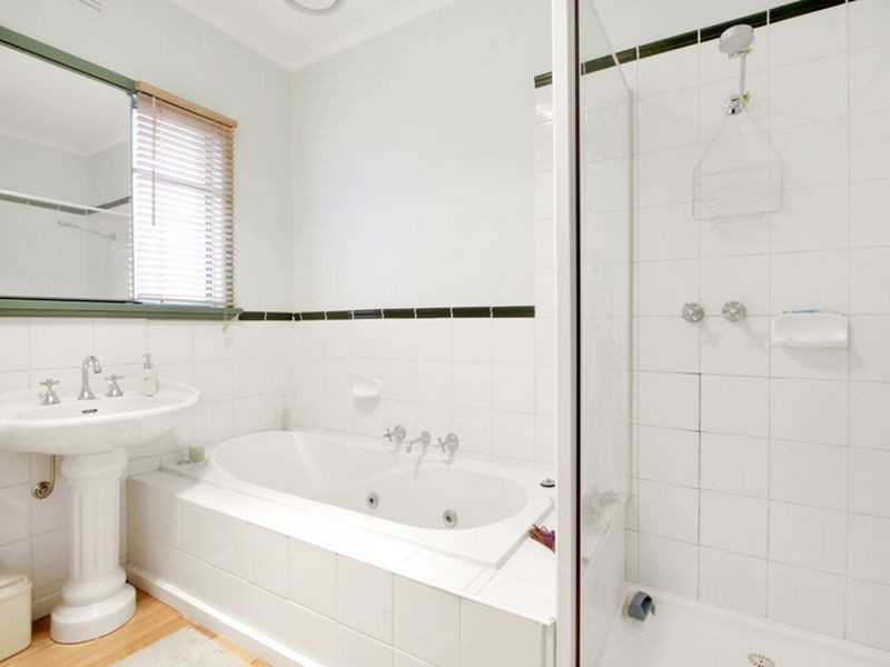 78 Bernard St, Cheltenham VIC 3192