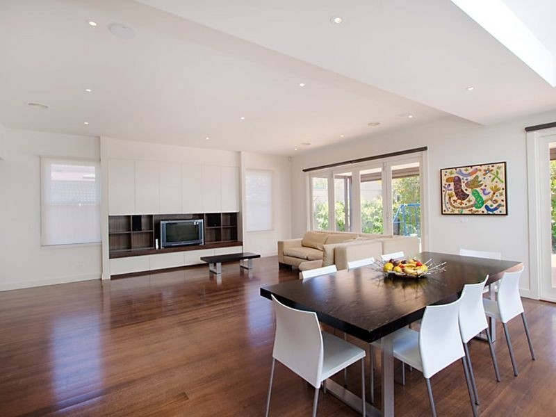 13 Foam St, Elwood VIC 3184