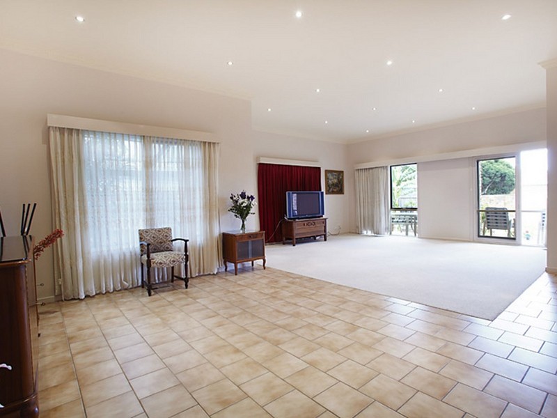 16 Pyne St, Caulfield VIC 3162