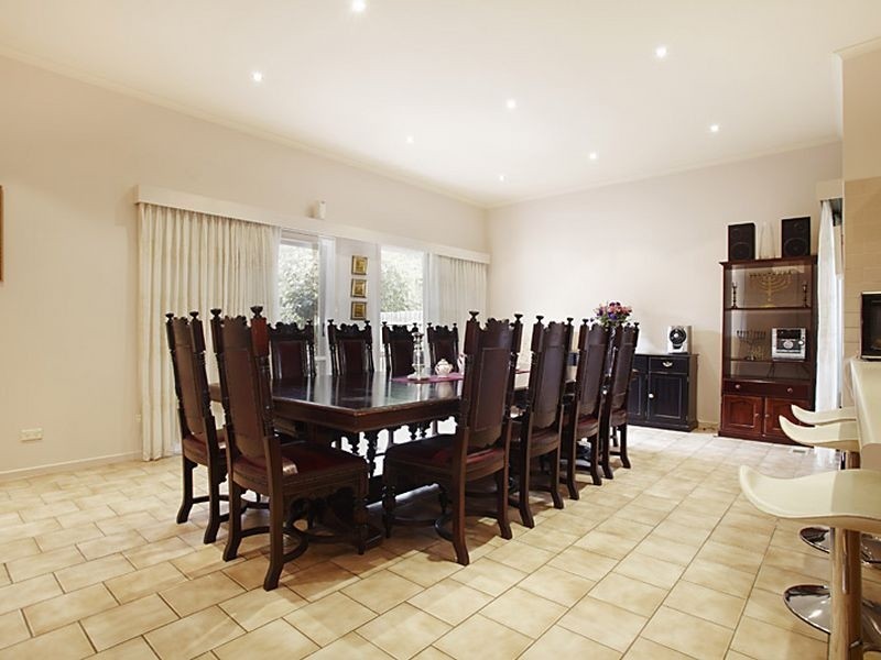 16 Pyne St, Caulfield VIC 3162