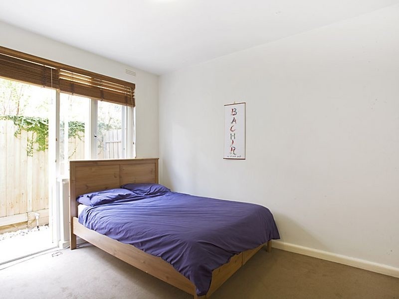 2/46 Foam St, Elwood VIC 3184