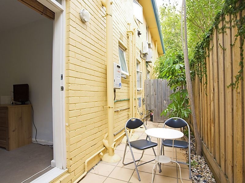 2/46 Foam St, Elwood VIC 3184