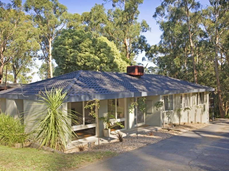 99 Mast Gully Rd, Upwey VIC 3158