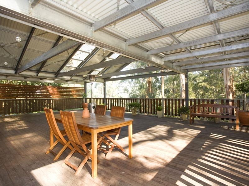 99 Mast Gully Rd, Upwey VIC 3158