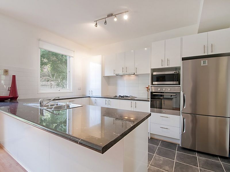 2/18 Payne St, Caulfield North VIC 3161