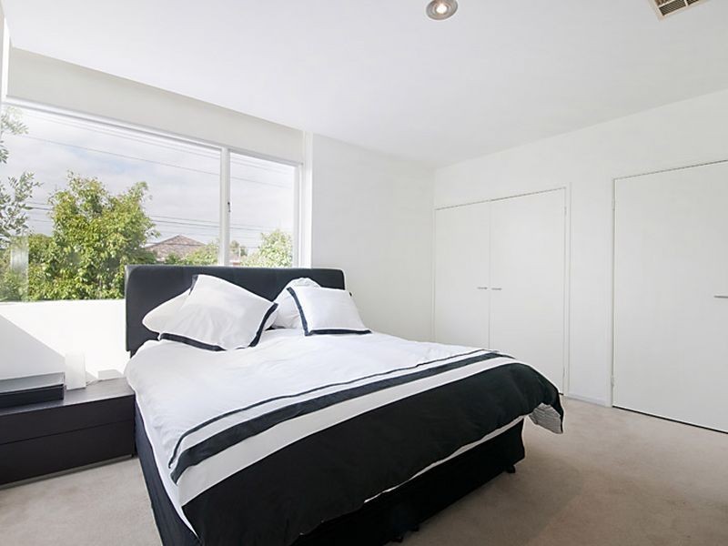 2/18 Payne St, Caulfield North VIC 3161