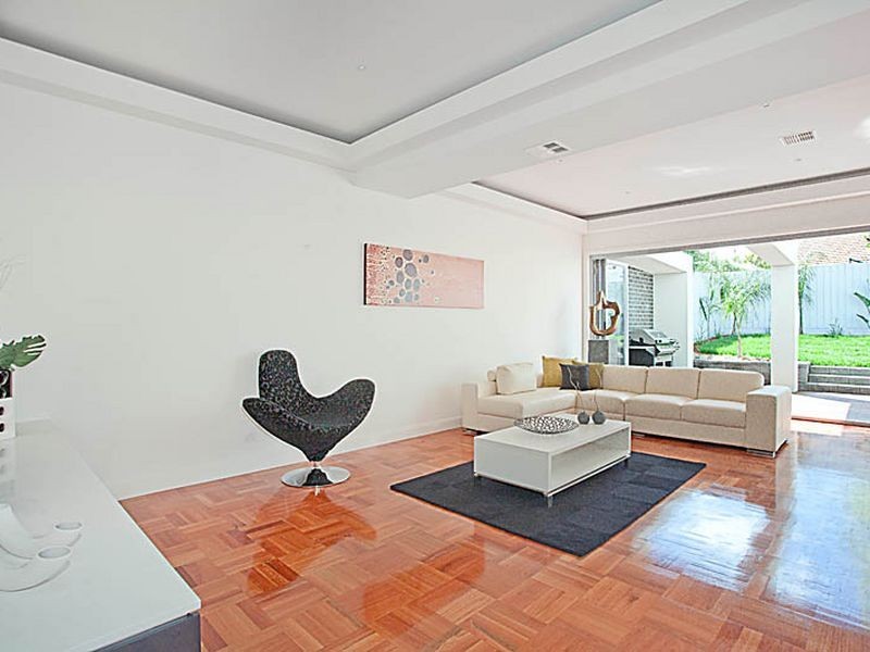 13b Emma Street, Caulfield South VIC 3162