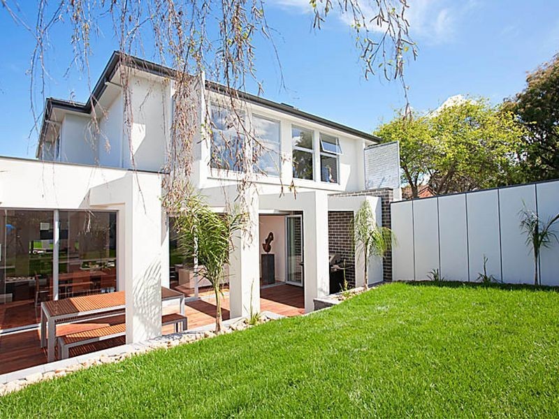 13b Emma Street, Caulfield South VIC 3162
