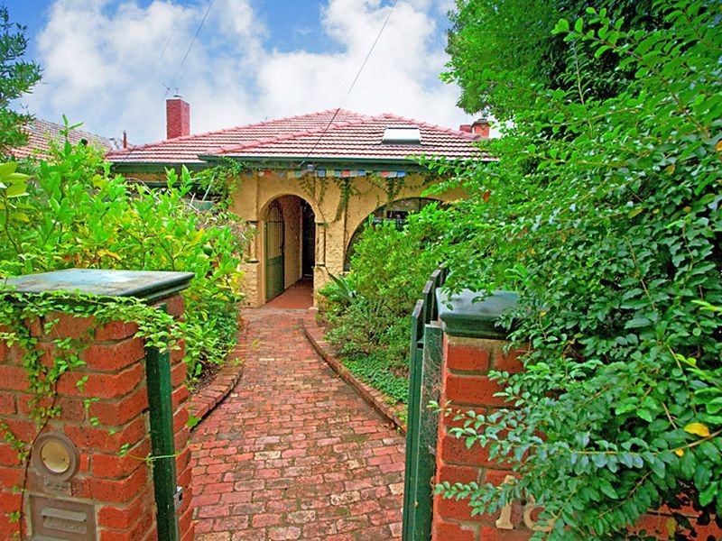 18 Foam Street, Elwood VIC 3184