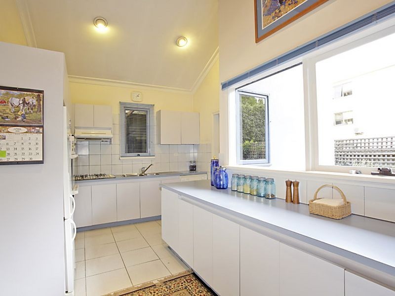 24 Foam St, Elwood VIC 3184
