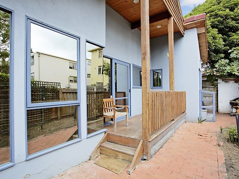 24 Foam St, Elwood VIC 3184