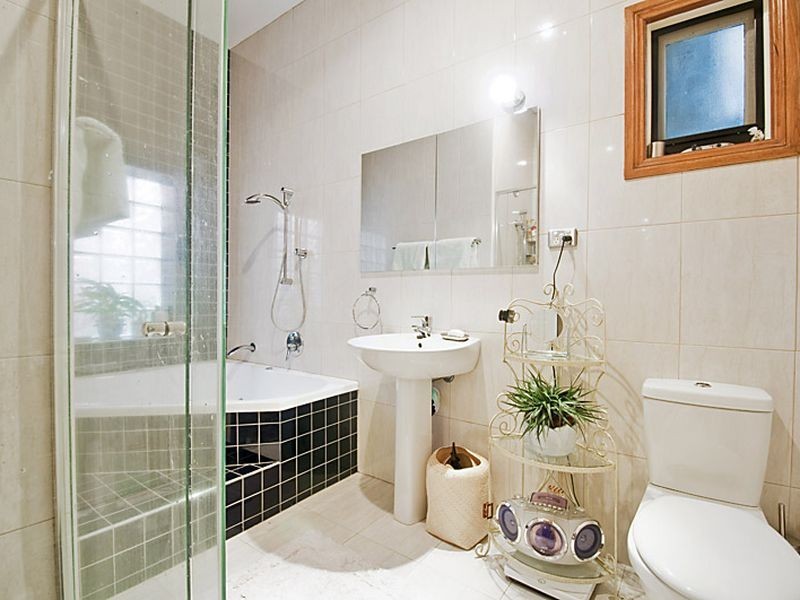 229 Hawthorn Rd, Caulfield North VIC 3161