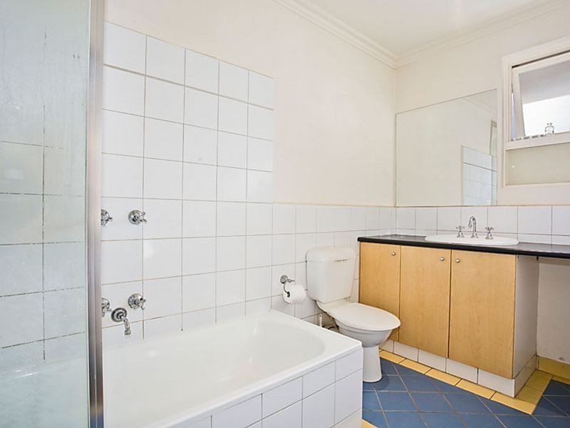 8/17 Masters Street, Caulfield VIC 3162