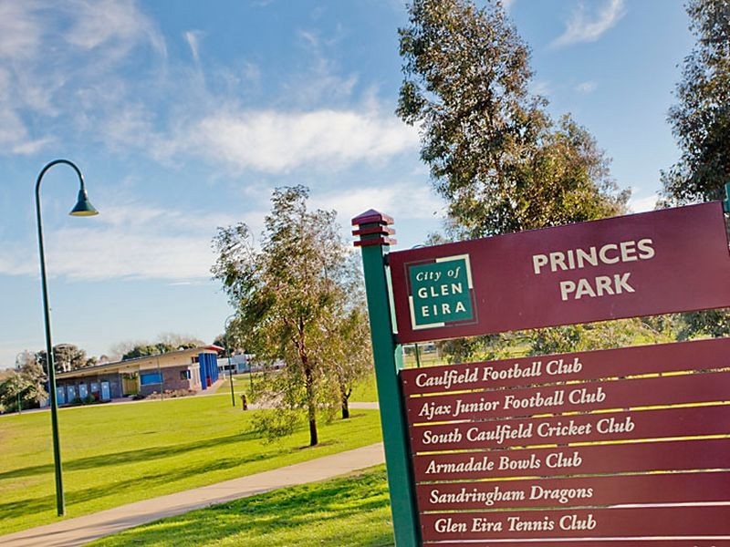 3/2a Bokhara Rd, Caulfield South VIC 3162