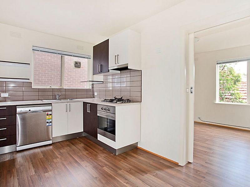 12/10 Dickens Street, Elwood VIC 3184