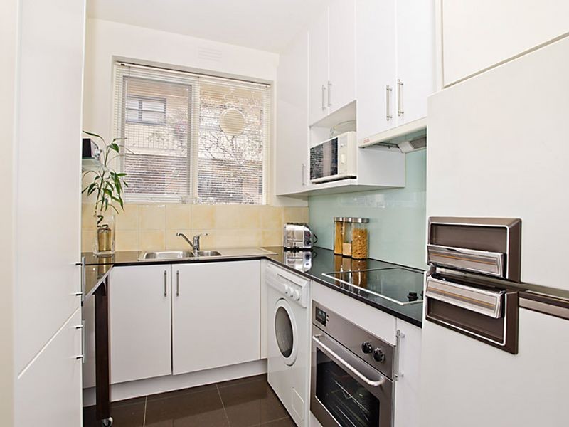 11 197 Brighton Rd, Elwood VIC 3184