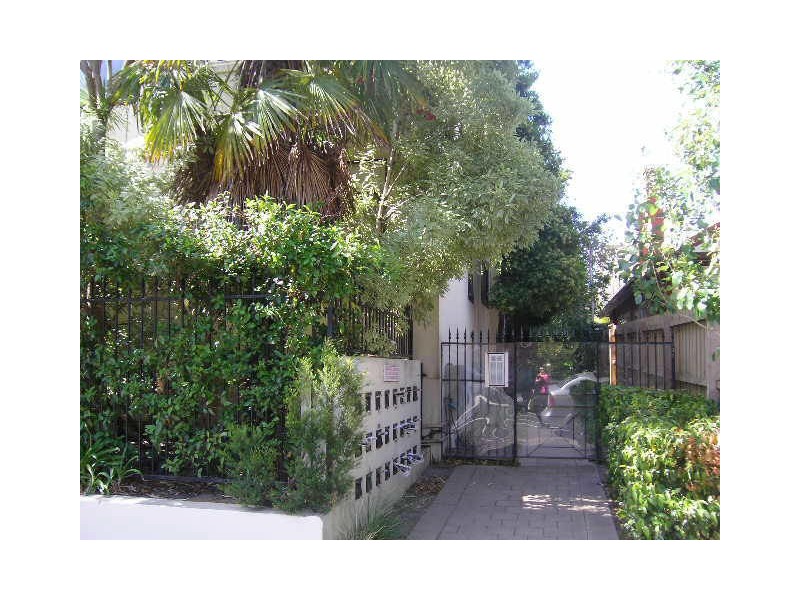 18/130 Alma Road, St Kilda East VIC 3183