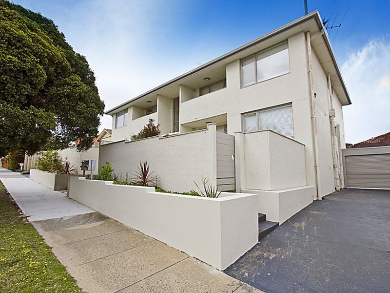1/2a Bokhara Rd, Caulfield South VIC 3162
