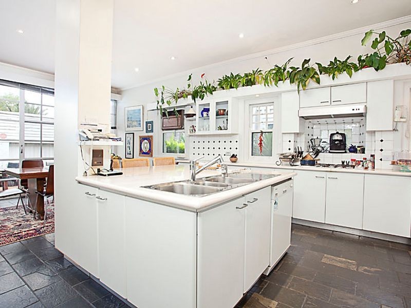 354 Dandenong Rd, St Kilda East VIC 3183