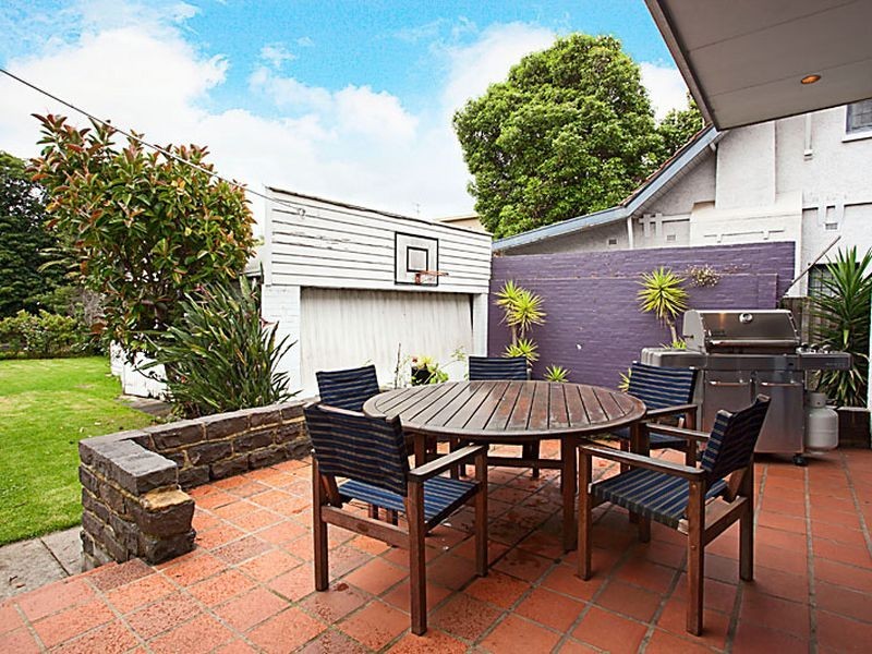 354 Dandenong Rd, St Kilda East VIC 3183