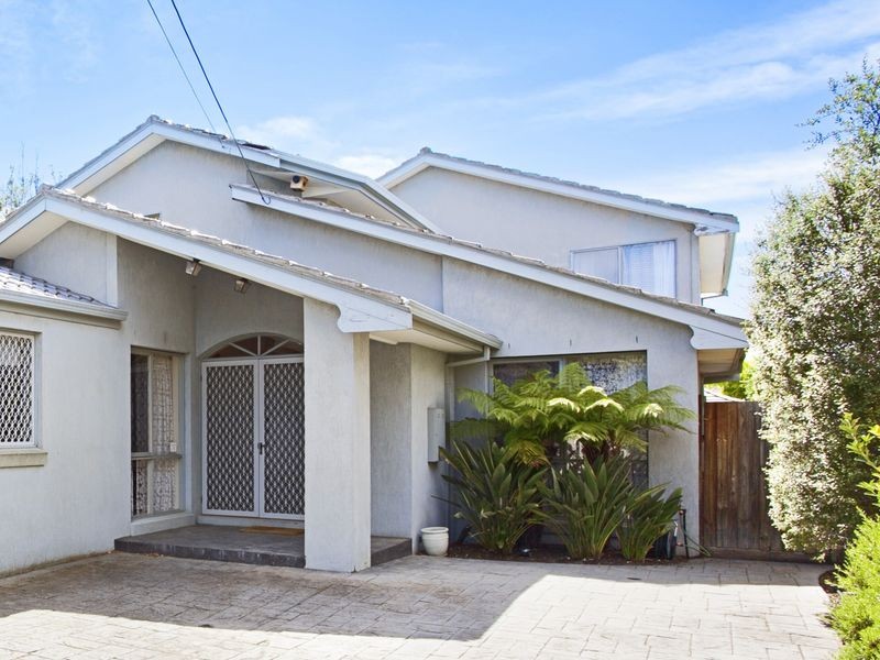 6 Mimosa Road, Carnegie VIC 3163