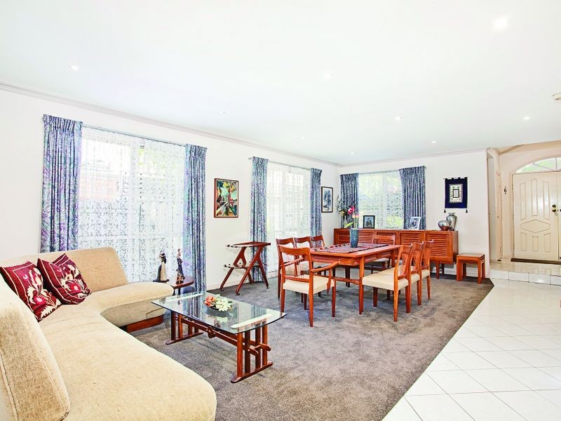 6 Mimosa Road, Carnegie VIC 3163