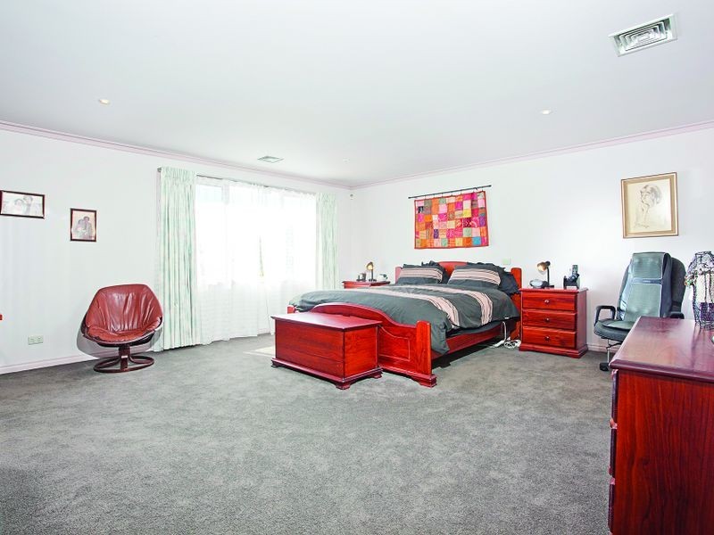 6 Mimosa Road, Carnegie VIC 3163