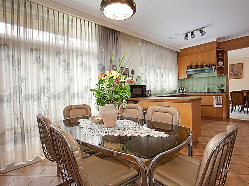 6 Maxwell Grove, Caulfield VIC 3162