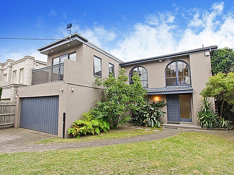 33 Bokhara Rd, Caulfield South VIC 3162