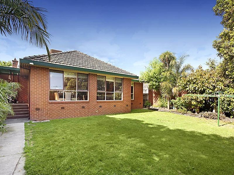 15 Lorrean Avenue, Brighton East VIC 3187
