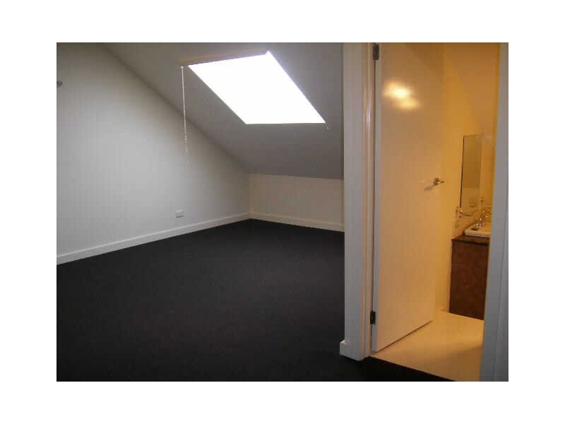 2/15 Albion Street, St Kilda East VIC 3183