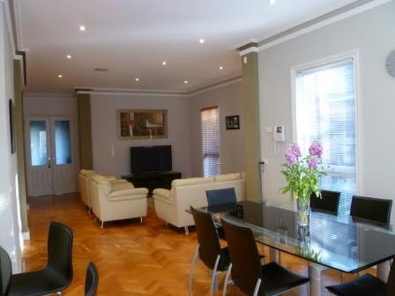 8 Frederick Street, Caulfield South VIC 3162