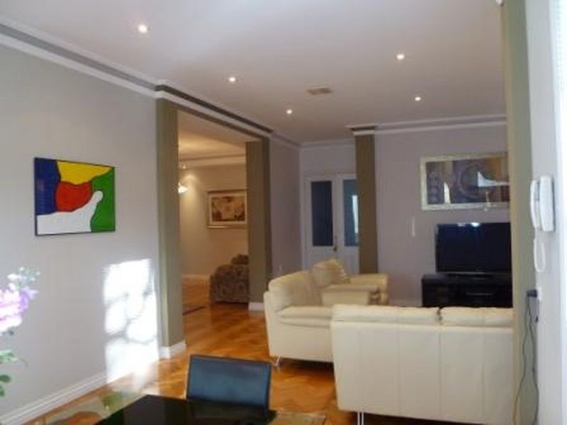 8 Frederick Street, Caulfield South VIC 3162