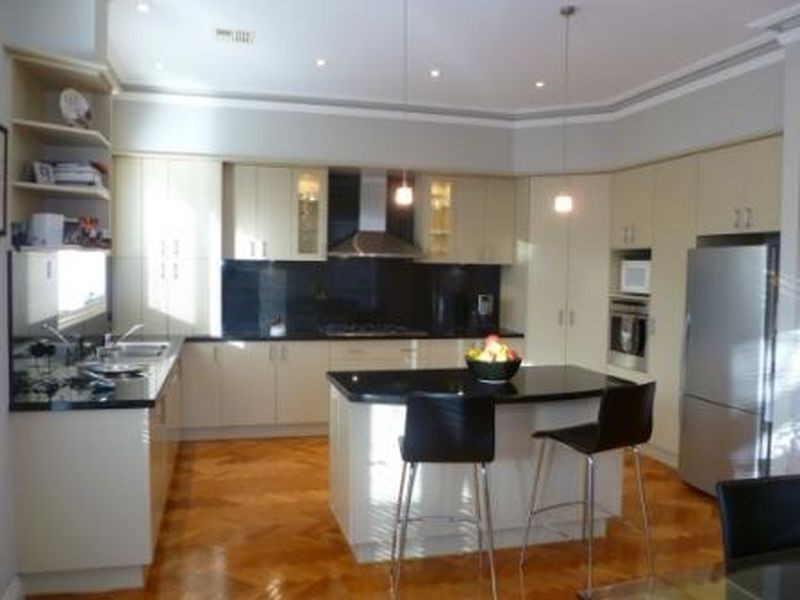 8 Frederick Street, Caulfield South VIC 3162