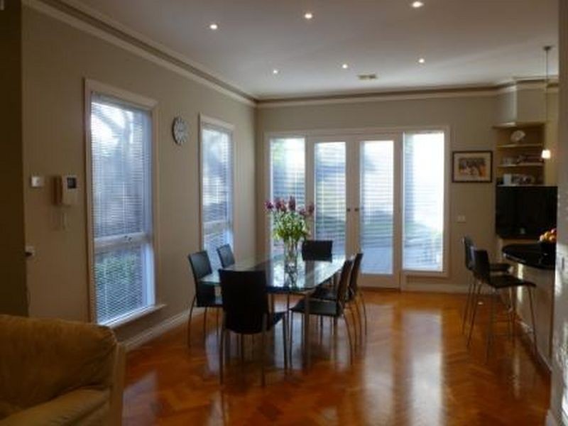 8 Frederick Street, Caulfield South VIC 3162