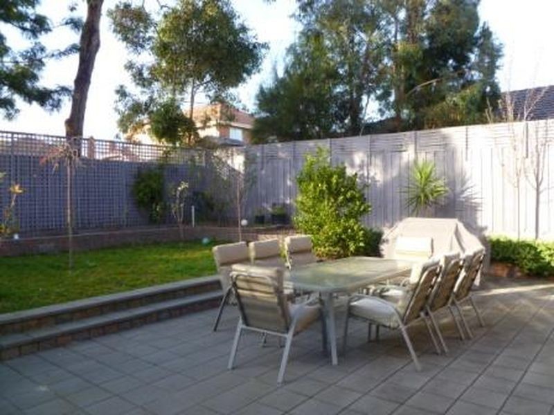 8 Frederick Street, Caulfield South VIC 3162