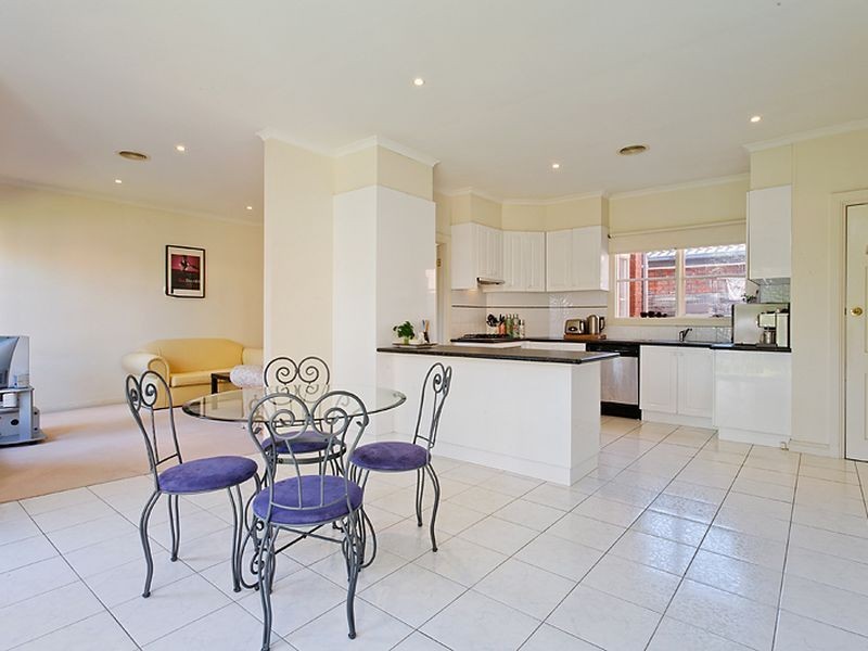 2/32 Pyne Street, Caulfield VIC 3162