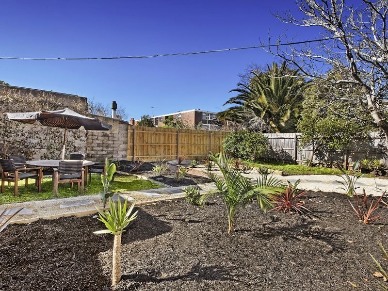 352 Dandenong Road, St Kilda East VIC 3183