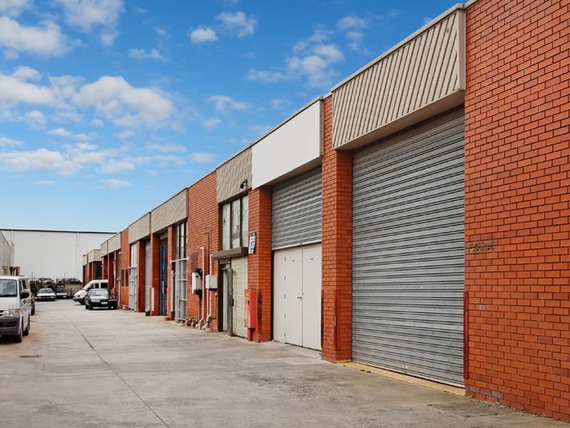 2/3 Olive Grove, Keysborough VIC 3173