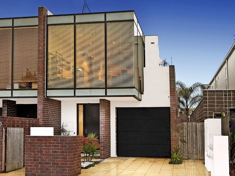 2/30 Gourlay Street, St Kilda East VIC 3183