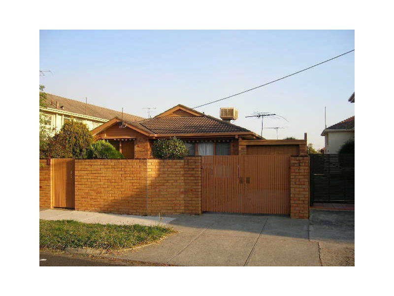 1/69 Coorigil Road, Carnegie VIC 3163