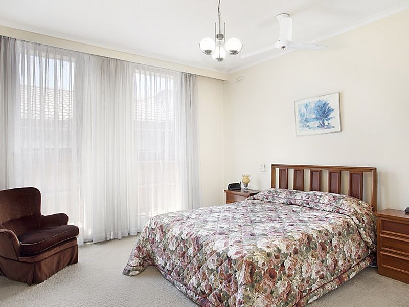 2/33 Snowdon Avenue, Caulfield VIC 3162