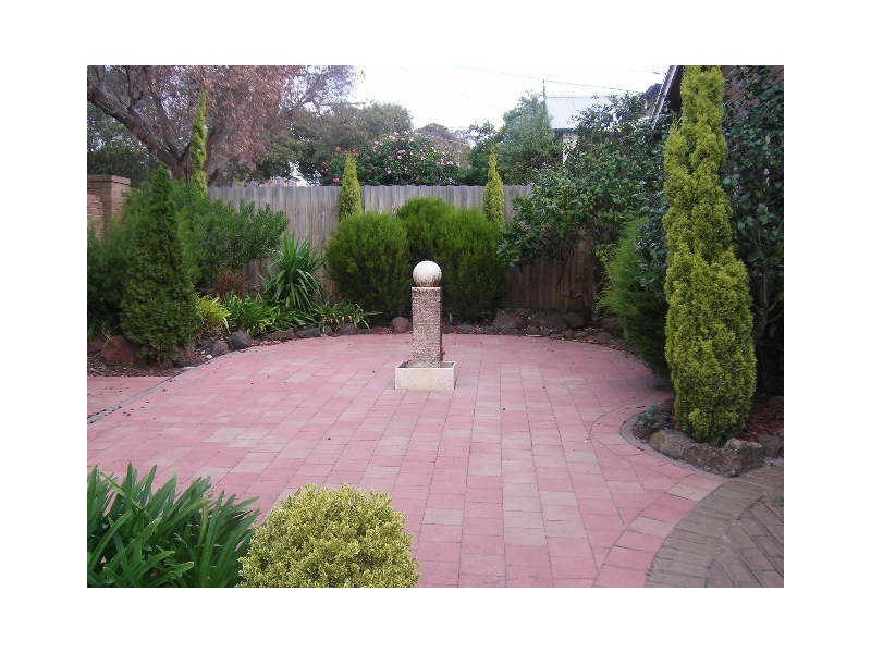 13 Younger Avenue, Caulfield South VIC 3162