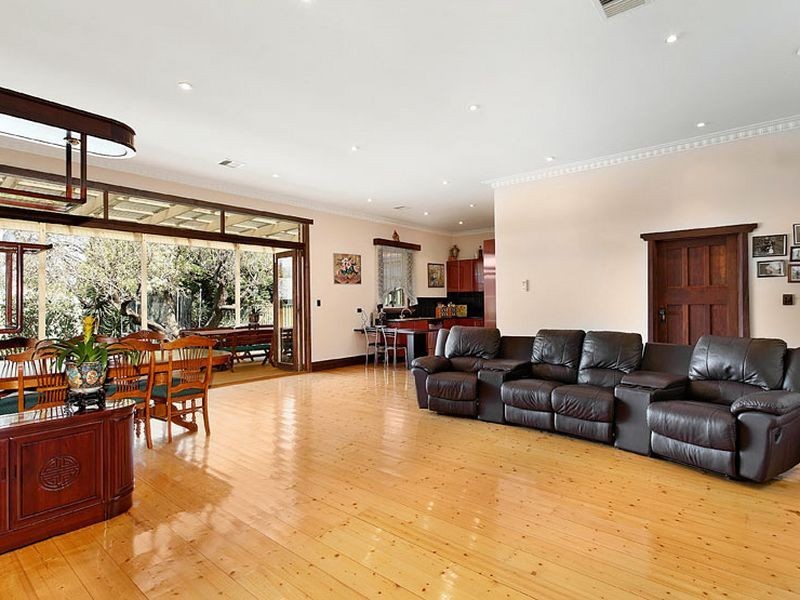 11 Hawson Avenue, Glen Huntly VIC 3163